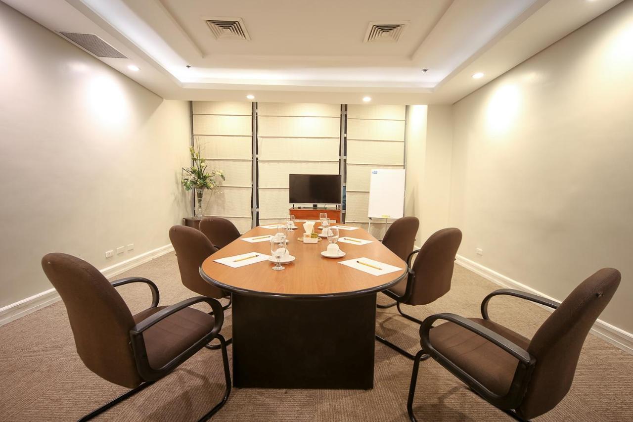 Infinity Tower Suites Makati City Exterior foto