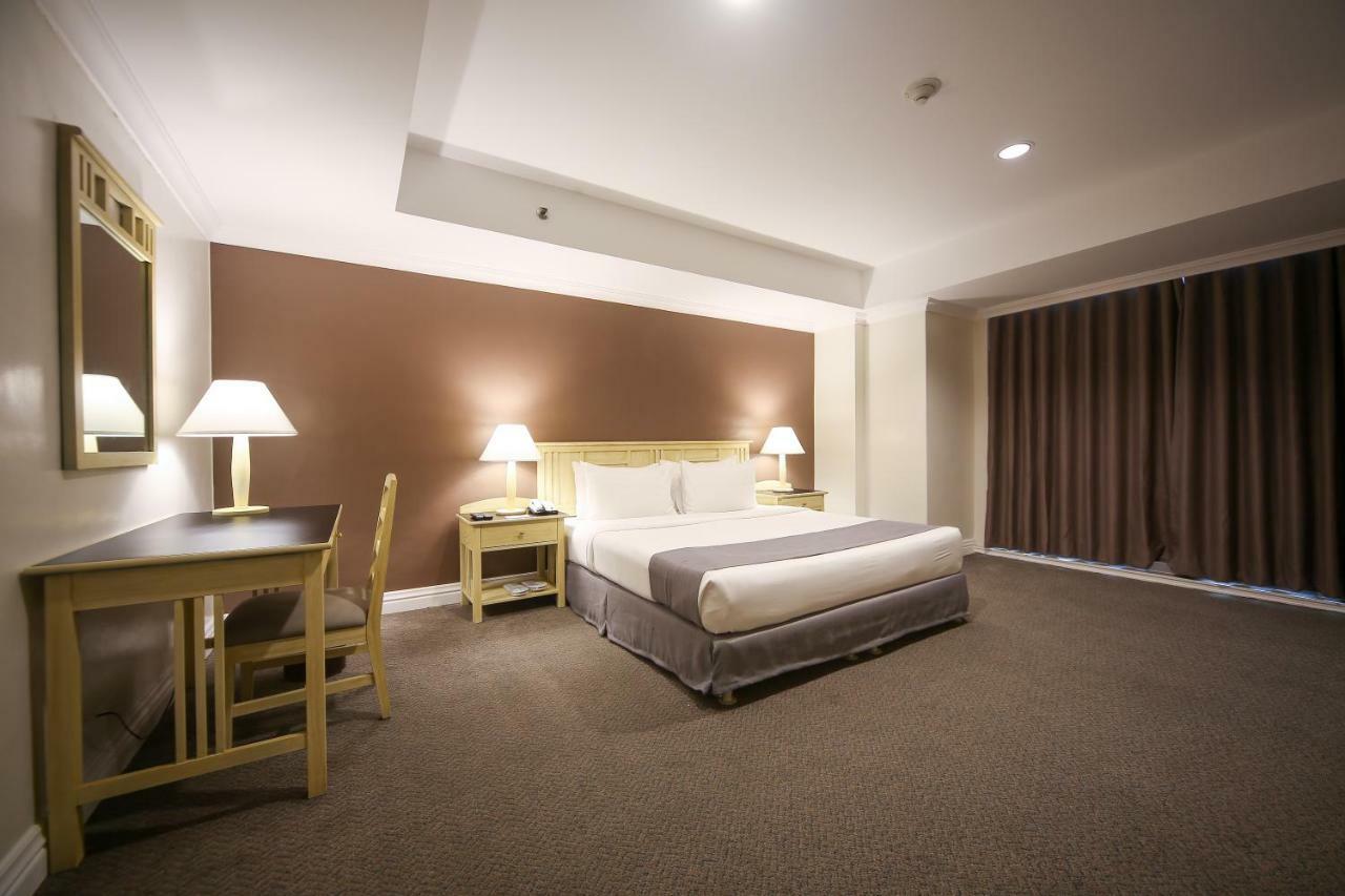 Infinity Tower Suites Makati City Exterior foto